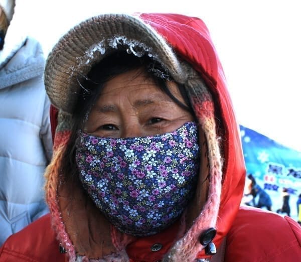 harbin-locals - Harbin Ice Festival and Freezing our Butts Off! by thewoksoflife.com