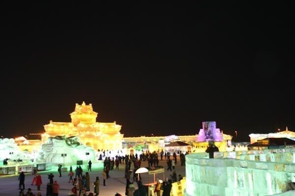 ice-and-snow-world - Harbin Ice Festival and Freezing our Butts Off! by thewoksoflife.com
