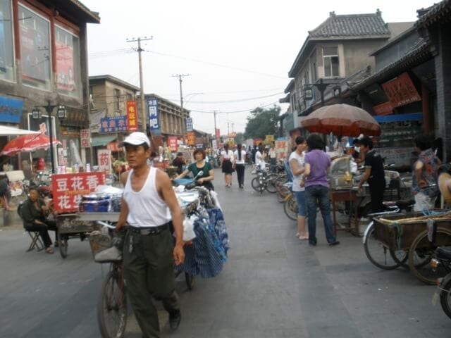 A Go-To Response to Any Question in Chinese