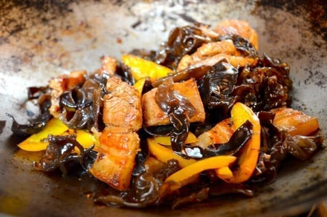 pork belly pepper wood ear