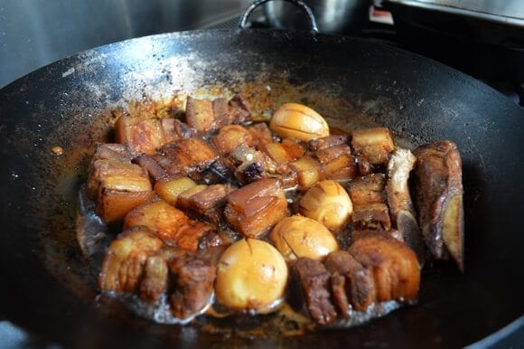 Red Cooked Pork (Hong Shao Rou) by thewoksoflife.com
