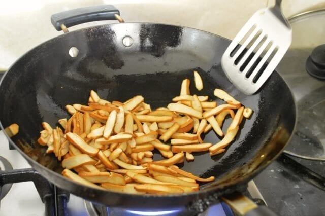 Jen's Tofu Stir-Fry - Chinese Home Cooking by thewoksoflife.com