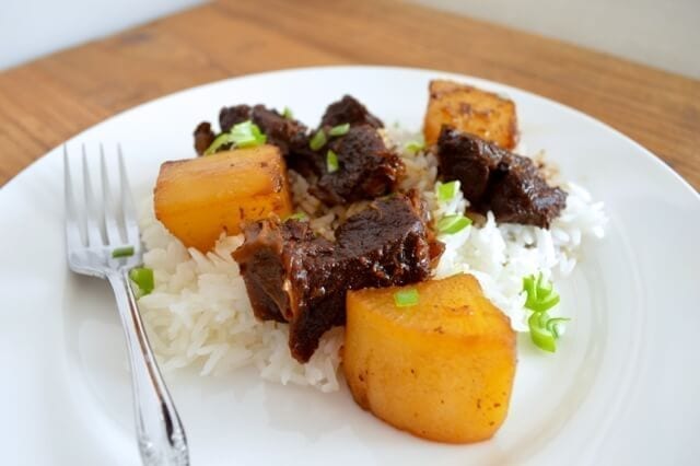 Chinese Braised Beef and Turnips (Daikon Radish), by thewoksoflife.com