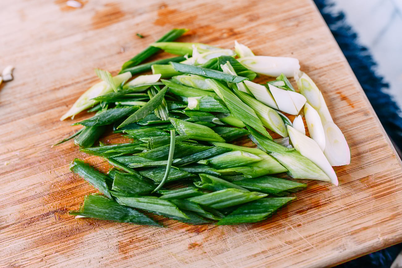 Sliced scallions on a diagonal