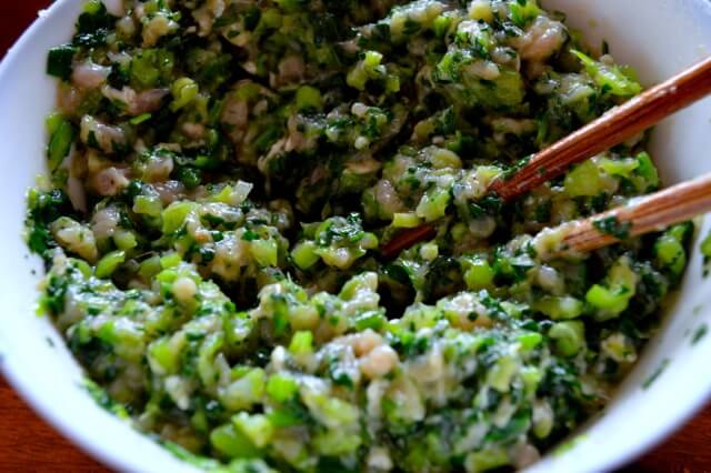 stirring wonton filling