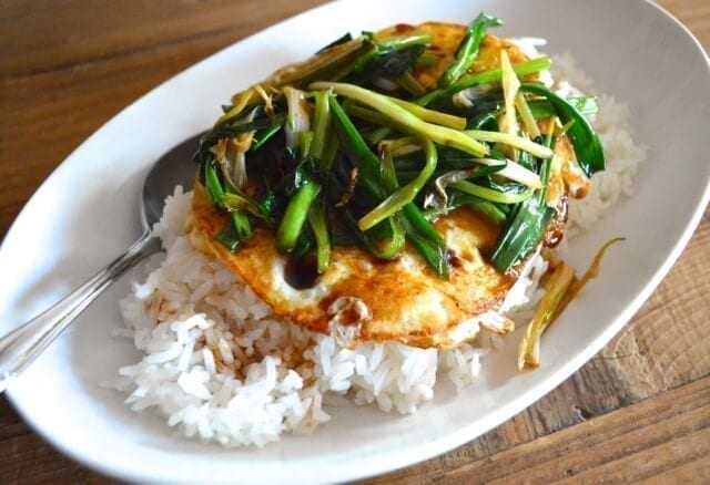 25 Last minute meals - 5 minute Eggs Over Easy with Scallions and Soy Sauce, by thewoksoflife.com