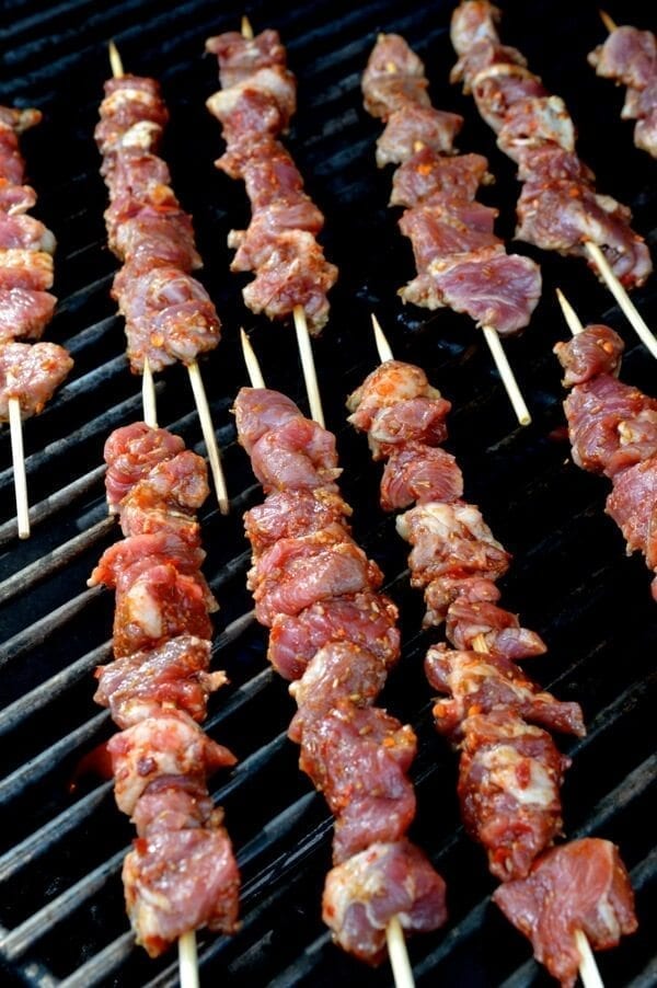Spicy Beijing Lamb Skewers (yangrou chuan) by thewoksoflife.com