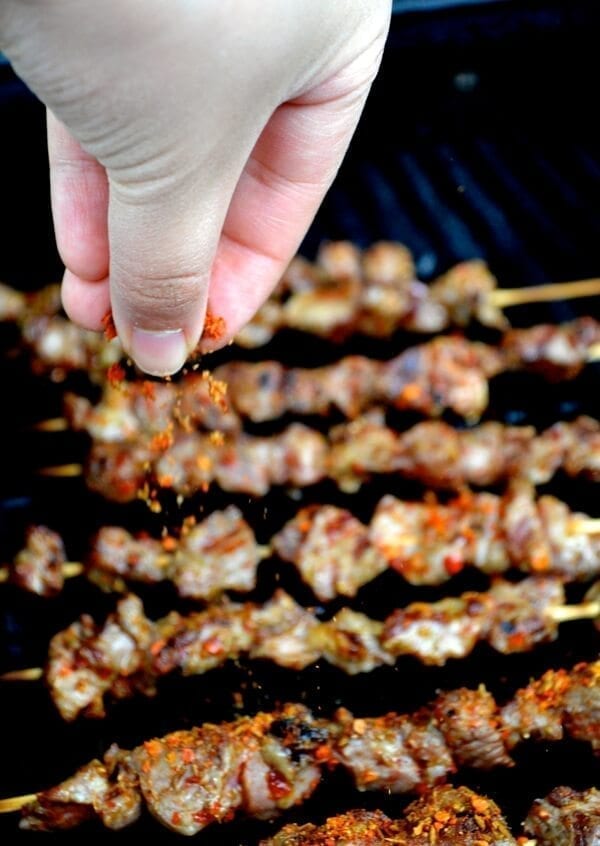 Spicy Beijing Lamb Skewers (yangrou chuan) by thewoksoflife.com