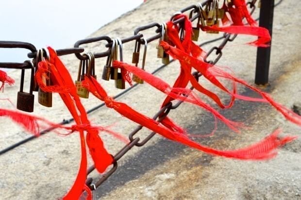 A Trip to Huashan and Xi'an by thewoksoflife.com 