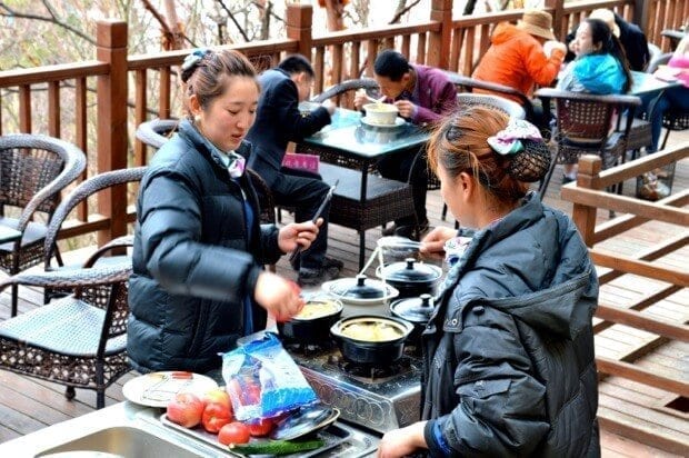 A Trip to Huashan and Xi'an by thewoksoflife.com 