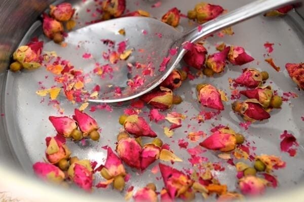 Stone Fruit Semolina Olive Oil Cake w/ Earl Grey Rose Syrup by thewoksoflife.com