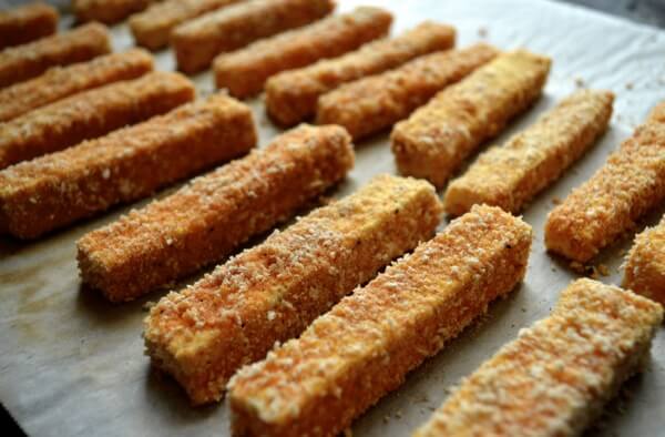 Tofu Fries or Chicken Fingers with Honey Sriracha Mayo by thewoksoflife.com