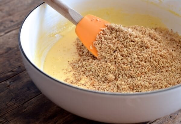 Flourless Chocolate Citrus Almond Cake by thewoksoflife.com