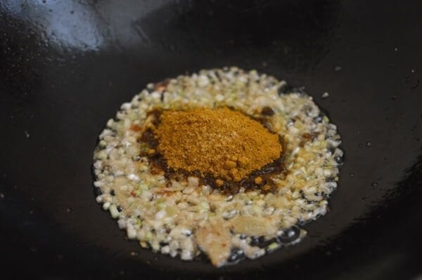 Curry Crab, by thewoksoflife.com