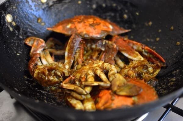 Curry Crab, by thewoksoflife.com