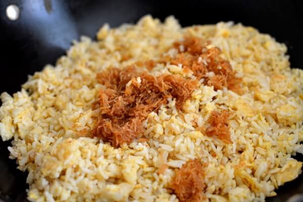 Scallop Fried Rice with XO Sauce and Crispy Garlic, by thewoksoflife.com