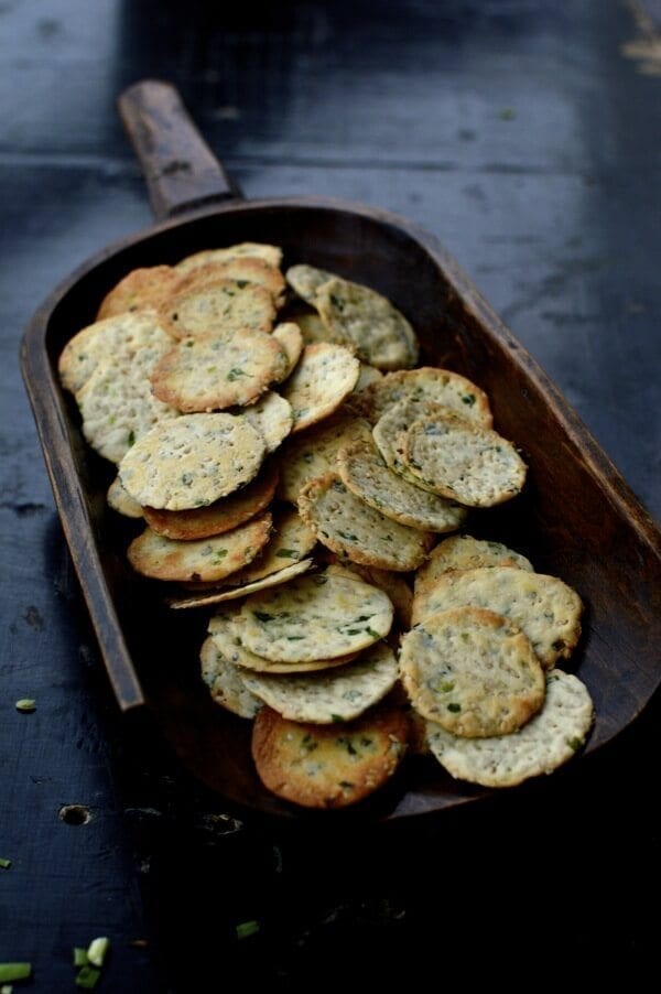 Scallion Sesame Crackers, by thewoksoflife.com