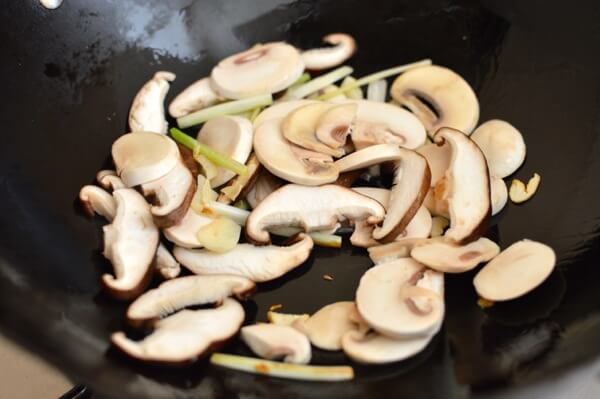 Vegetable Lo Mein, by thewoksoflife.com 