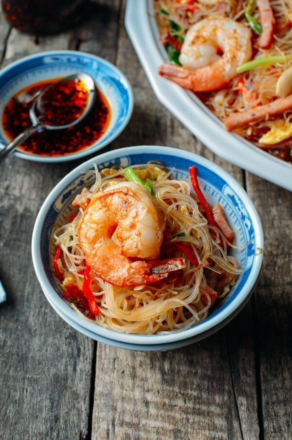 Xiamen Chow Mei Fun Noodles - Xiamen mei fun, by thewoksoflife.com