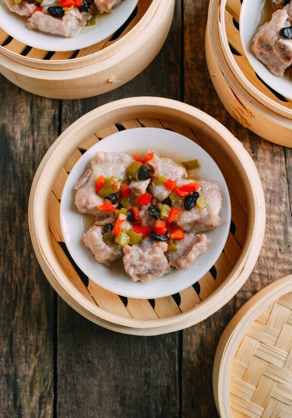 Dim Sum Steamed Spare Ribs with Black Beans, by thewoksoflife.com