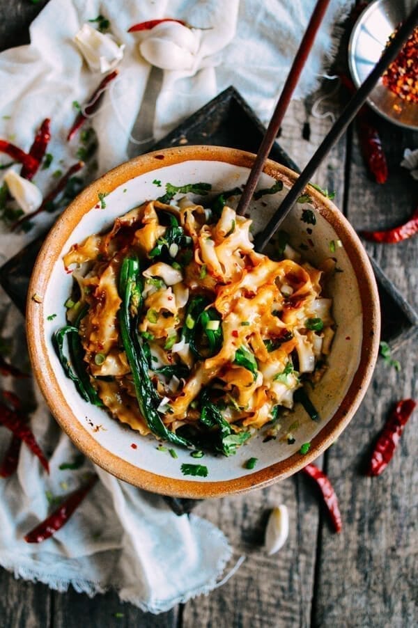 Fast Hot Oil Noodles (You Po Mian), by thewoksoflife.com