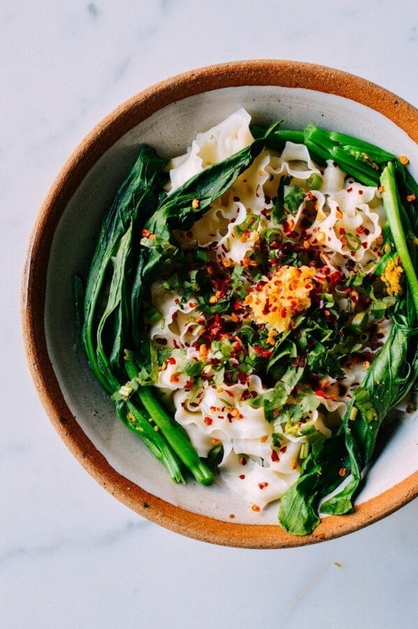 Fast Hot Oil Noodles (You Po Mian), by thewoksoflife.com