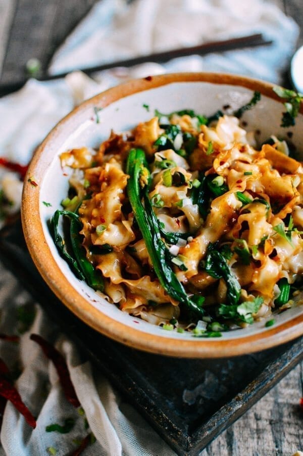 Fast Hot Oil Noodles (You Po Mian), by thewoksoflife.com