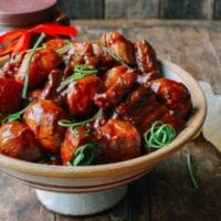 Braised pork belly with arrowroot