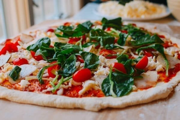 Veggie Pizza, by thewoksoflife.com