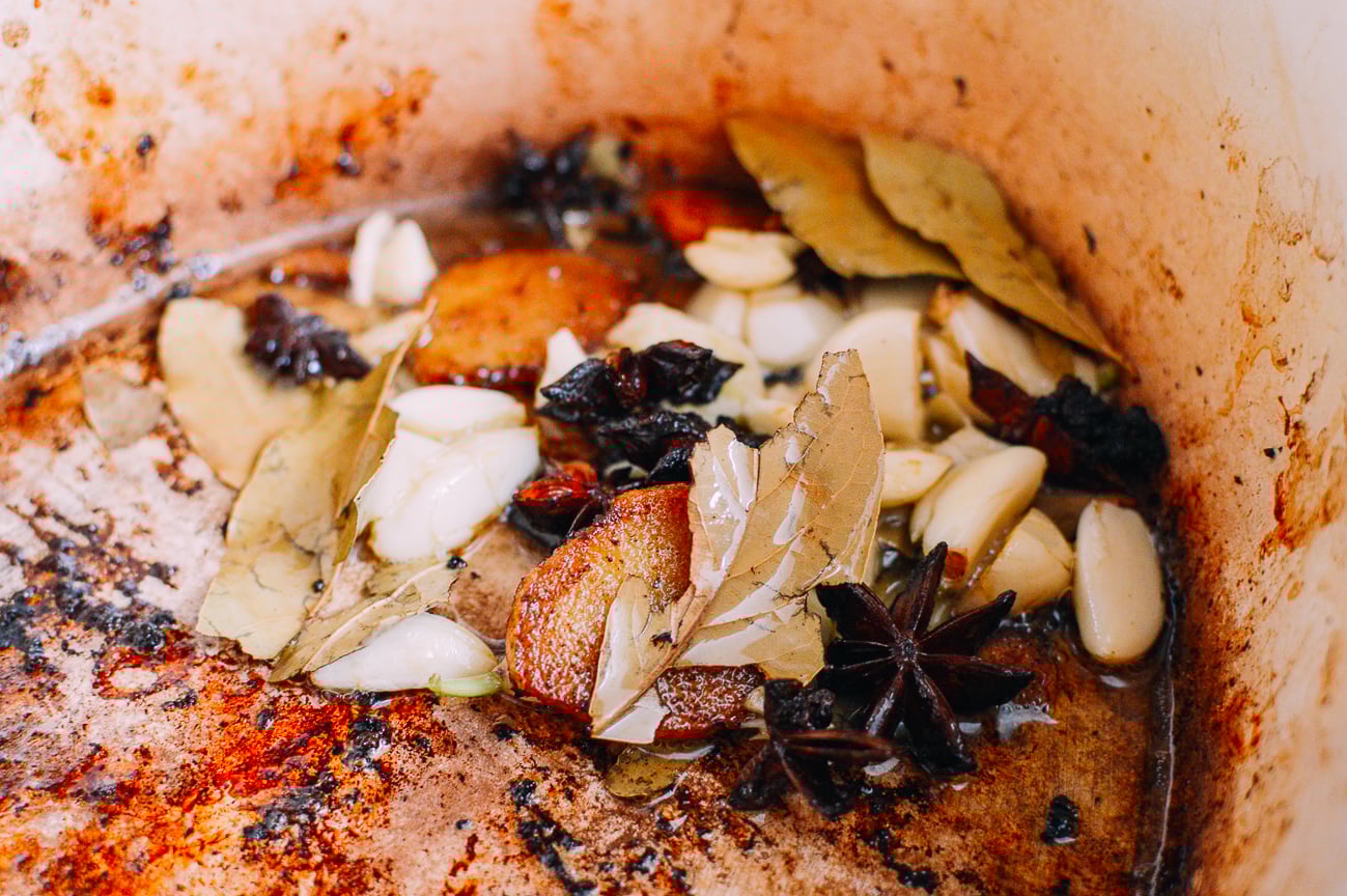 Aromatics in Dutch oven