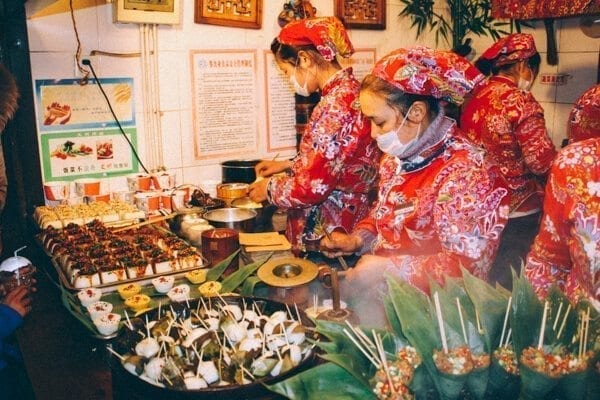 China Street food - Chengdu Temple Fair, Chinese New Year Celebration, by thewoksoflife.com