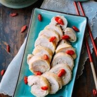 Chinese de-boned drunken chicken