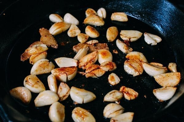 40 Garlic Chicken with an Asian Twist, by thewoksoflife.com