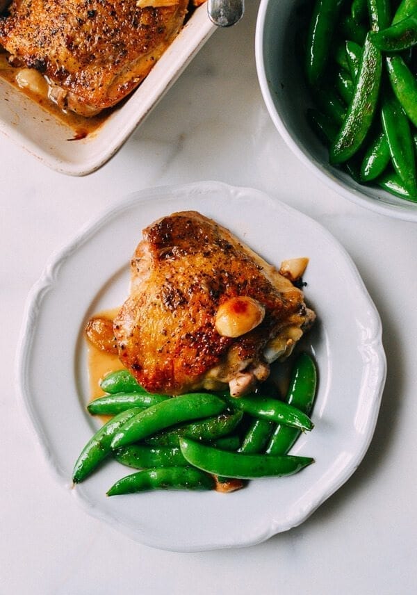 40 Garlic Chicken with an Asian Twist, by thewoksoflife.com