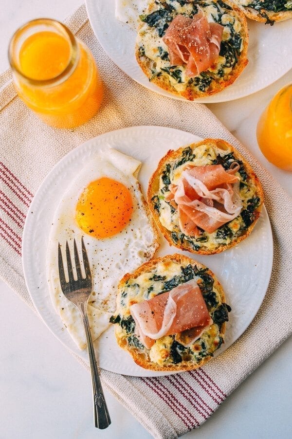 Cheesy Kale Prosciutto Brunch Melts with Eggs