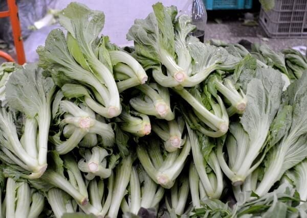 Chinese Vegetables: Chinese mustard greens, by thewoksoflife.com