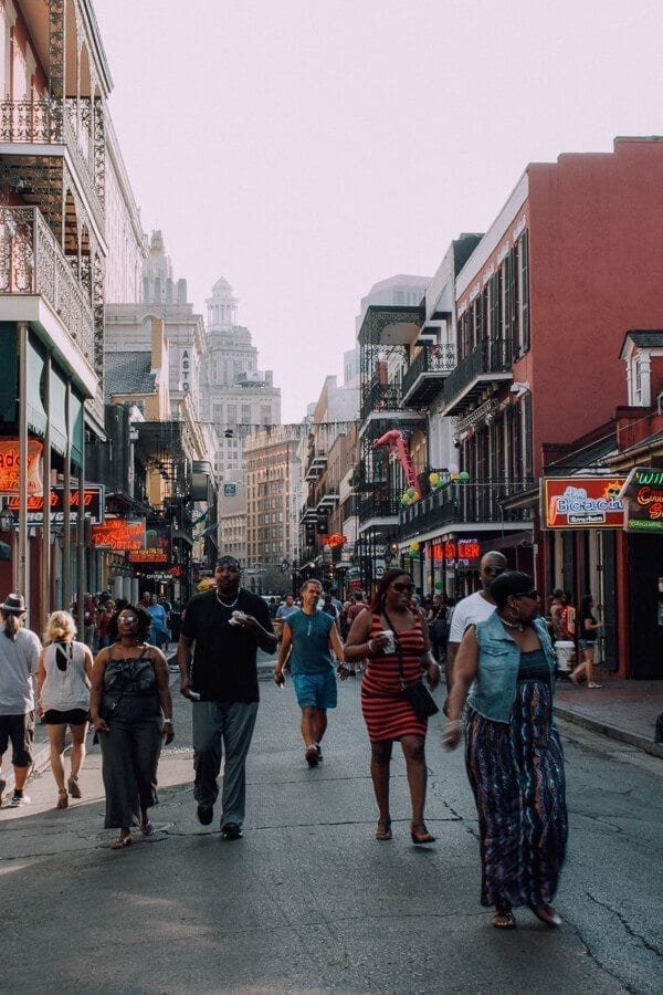 New-Orleans-bourbon-street4
