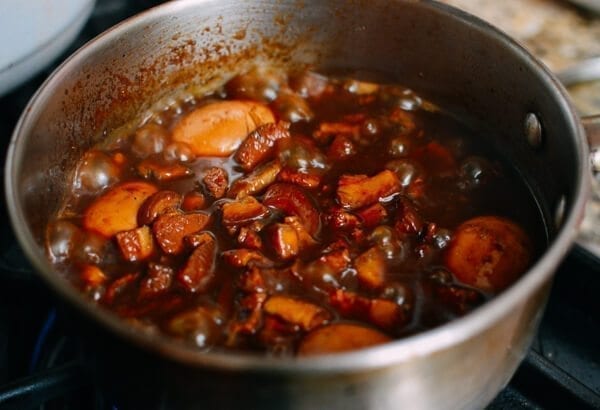 Lu Rou Fan (Taiwanese Braised Pork Rice Bowl), by thewoksoflife.com