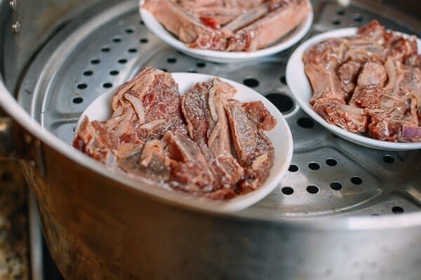 Dim Sum Steamed Beef Short Ribs with Black Pepper, by thewoksoflife.com