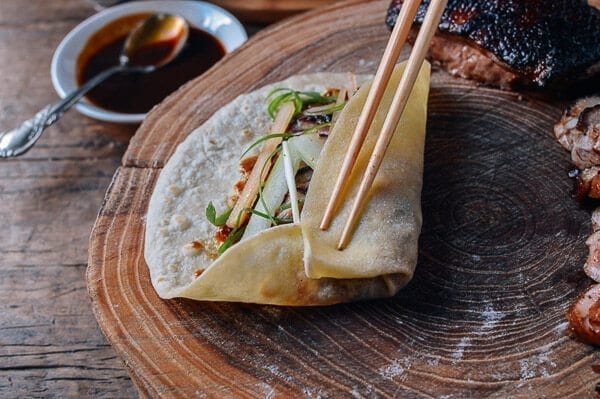 How to eat Peking Duck, by thewoksoflife.com