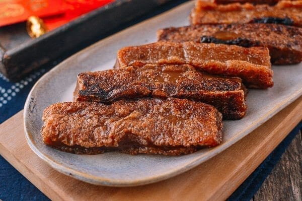 Chinese New Year Sweet Rice Cake (Nian Gao), by thewoksoflife.com