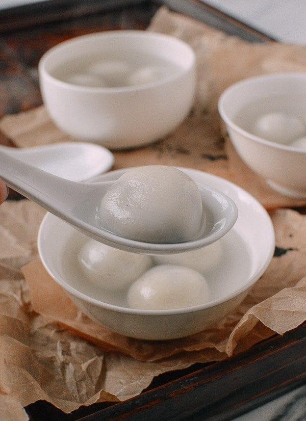 Tang Yuan (Sweet Rice Balls with Black Sesame Filling), by thewoksoflife.com