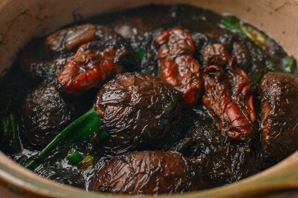 Dried Oyster & Black Moss, by thewoksoflife.com