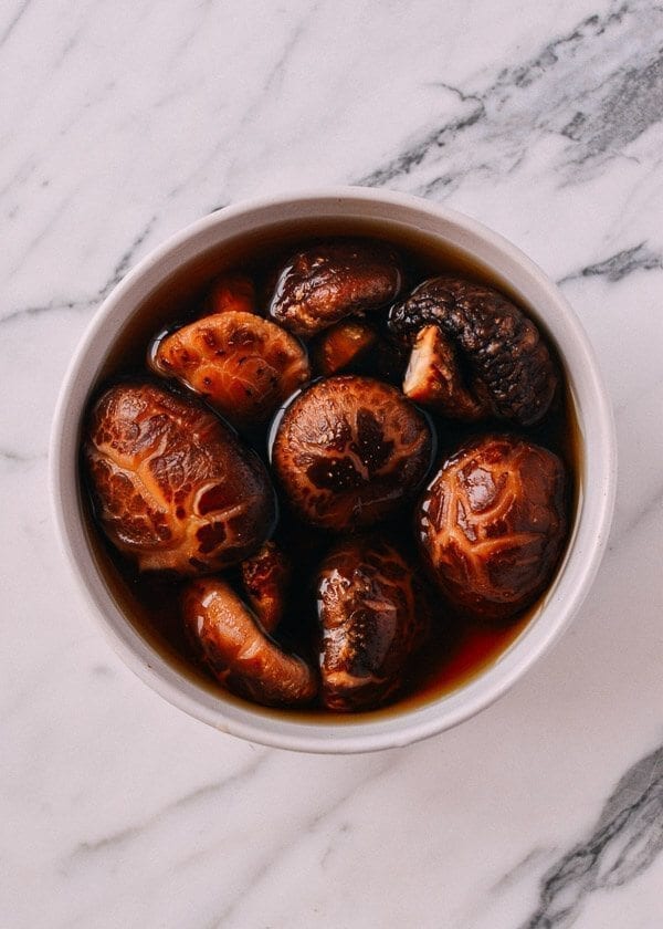 Dried Oyster & Black Moss, by thewoksoflife.com