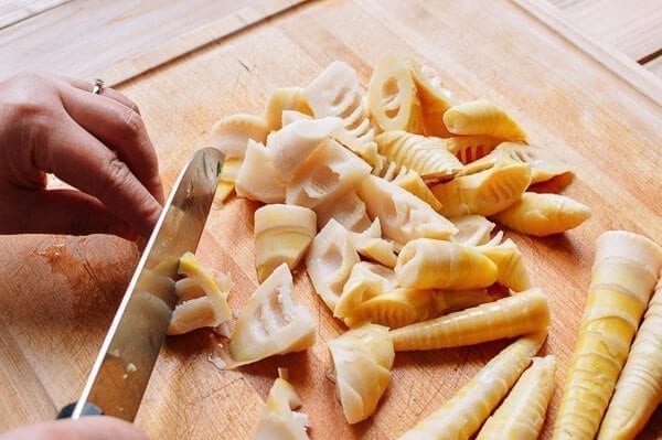 Braised Spring Bamboo Shoots (油焖笋), by thewoksoflife.com