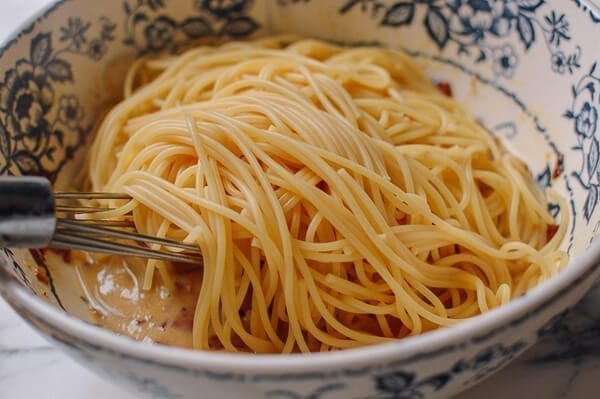 The Perfect Spaghetti Carbonara, by thewoksoflife.com