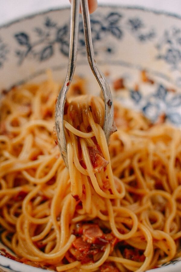 The Perfect Spaghetti Carbonara, by thewoksoflife.com