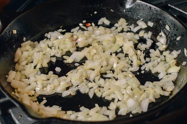 Chicken Lettuce Wraps, A Healthy Low Carb Favorite, by thewoksoflife.com