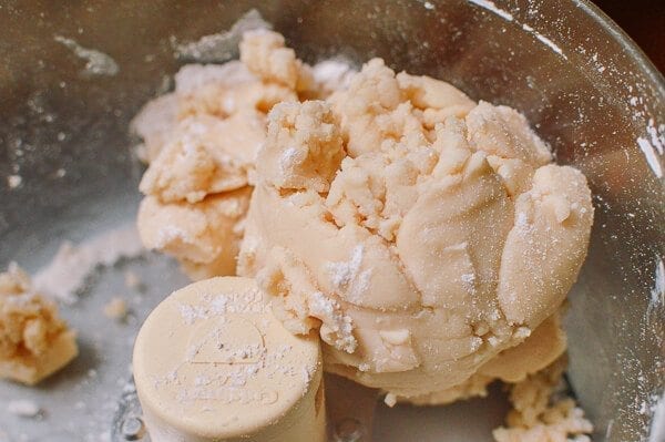 Fresh Berry Tart with Sweet Mascarpone Filling, by thewoksoflife.com