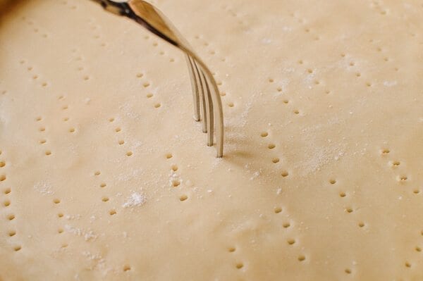 Fresh Berry Tart with Sweet Mascarpone Filling, by thewoksoflife.com
